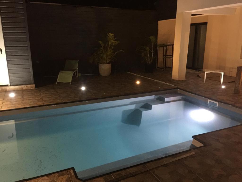 Nicole Residence Avec Piscine Chauffee & Jacuzzi Сент-Андре Екстер'єр фото