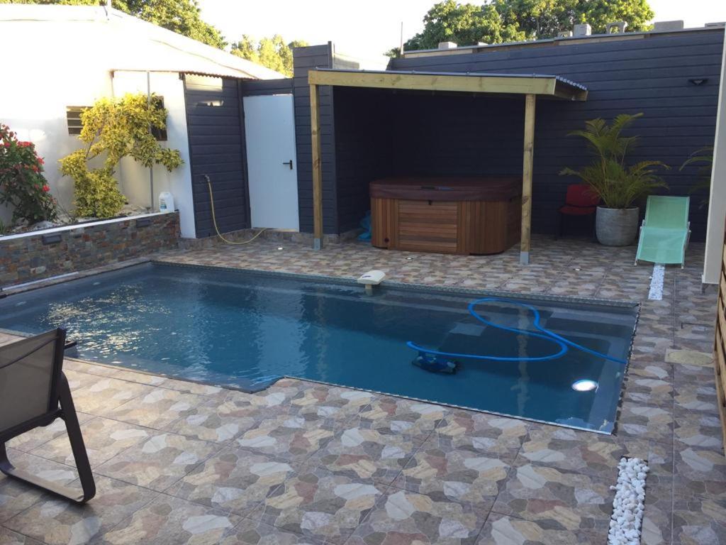 Nicole Residence Avec Piscine Chauffee & Jacuzzi Сент-Андре Екстер'єр фото