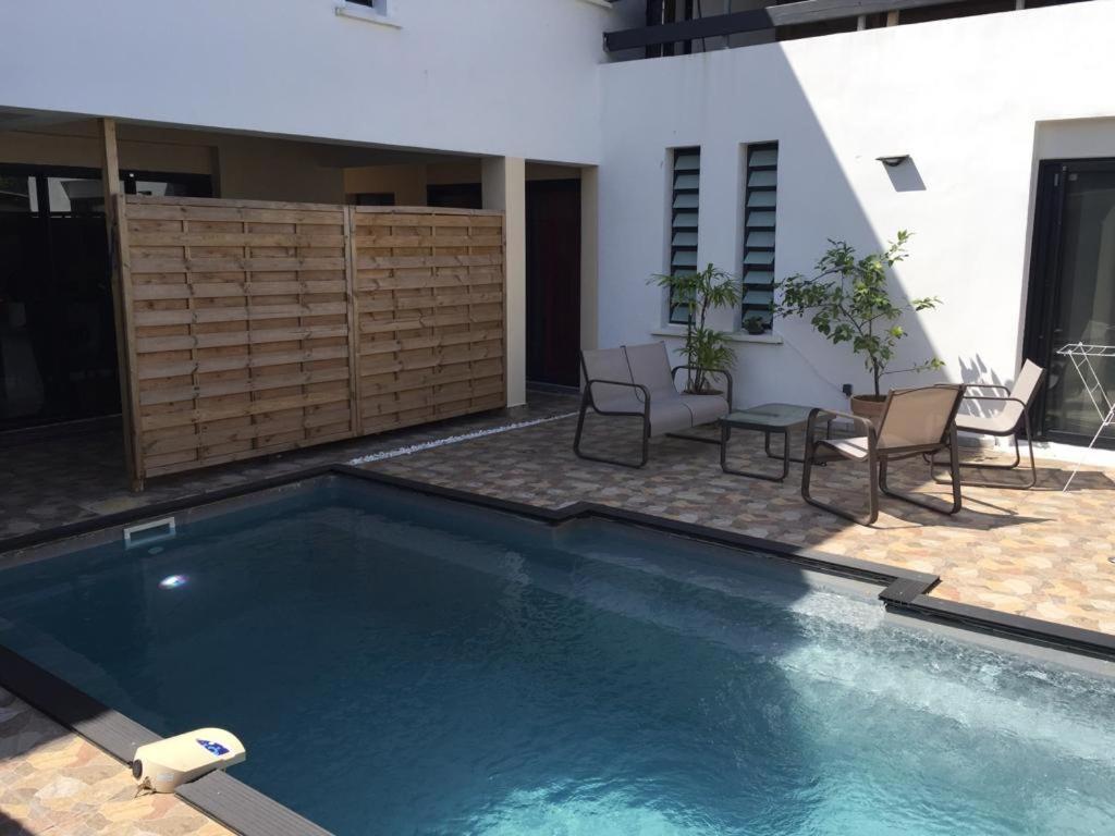 Nicole Residence Avec Piscine Chauffee & Jacuzzi Сент-Андре Екстер'єр фото