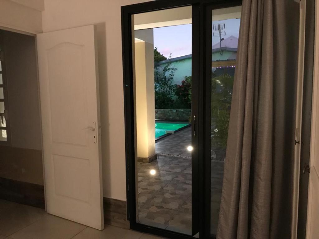 Nicole Residence Avec Piscine Chauffee & Jacuzzi Сент-Андре Екстер'єр фото