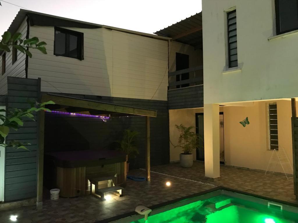 Nicole Residence Avec Piscine Chauffee & Jacuzzi Сент-Андре Екстер'єр фото